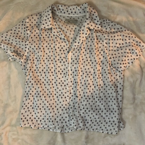 NWOT! UO Short Sleeve Button Up - Picture 1 of 5
